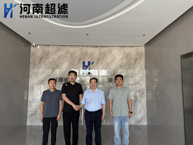 深化校企合作，共謀創(chuàng)新未來